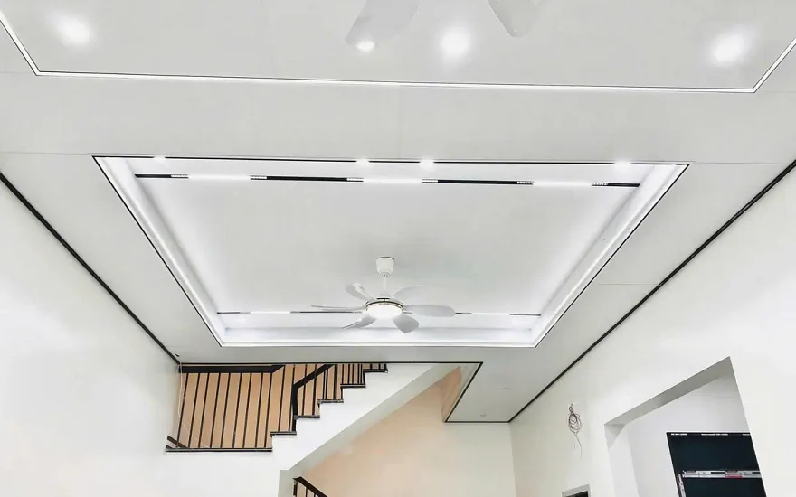 Trần nhôm phẳng cho sảnh thang và hành lang